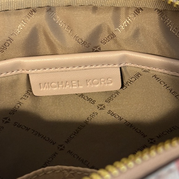 Michael Kors Jet Set Large EW Chain Crossbody - Picture 9 of 10